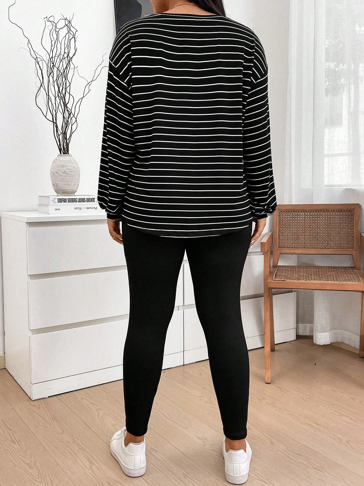 Conjunto Feminino Camiseta Listrada e Legging - Mirna Plus Size