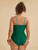 Maiô Feminino com detalhe em Retalhos Estampado - Nicolle. Plus Size