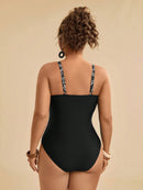 Maiô Feminino com detalhe em Retalhos Estampado - Nicolle. Plus Size