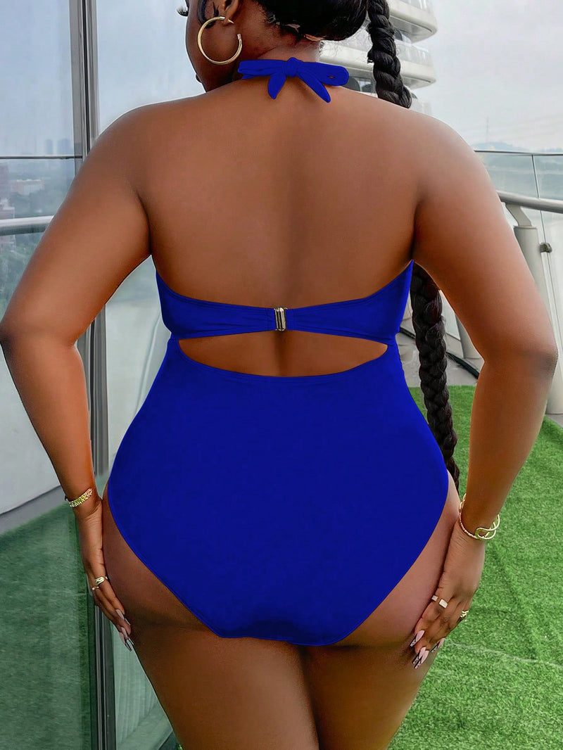 Maiô Feminino com Decote Halter e Recortes Vazados - Alana. Plus Size