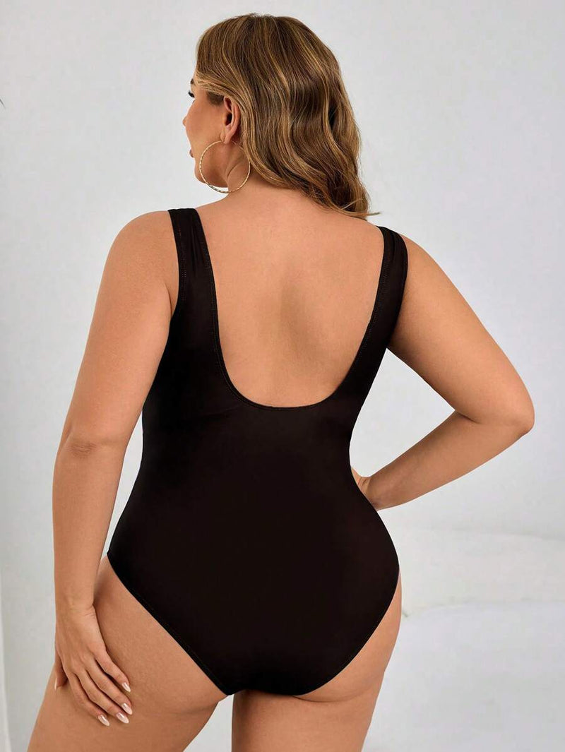 Maiô Feminino com Estampa Tropical Botânica - Emma. Plus Size