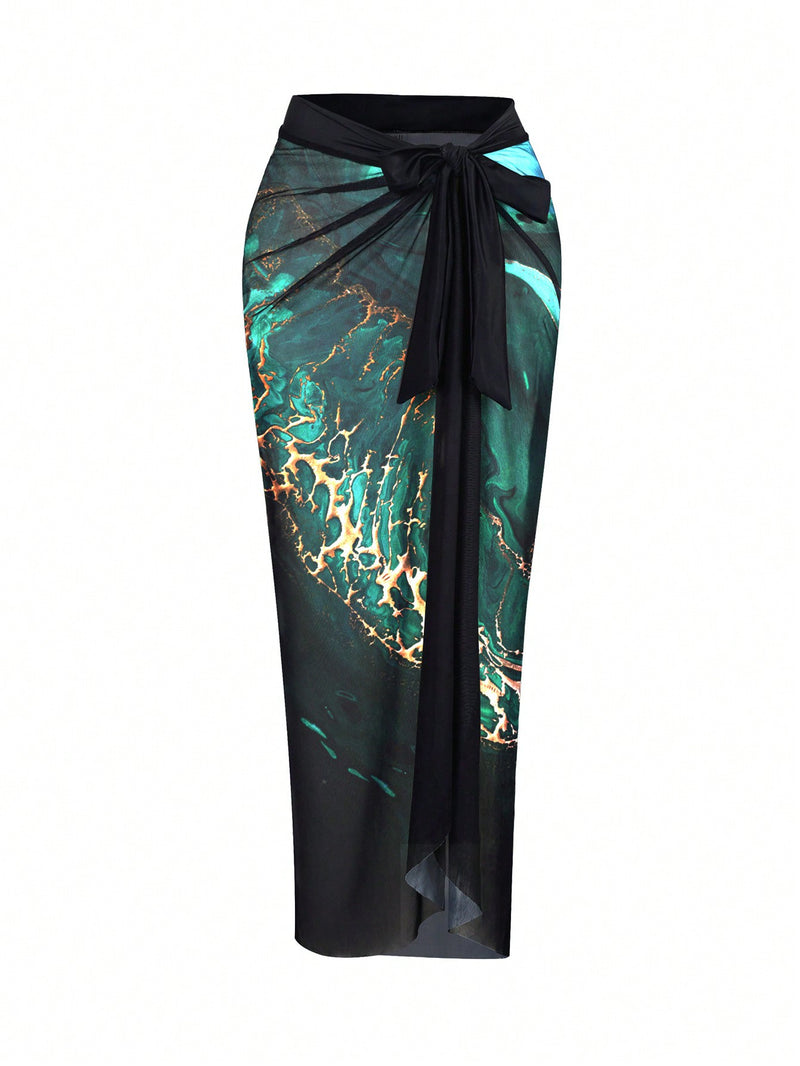 Maiô Feminino com Saída de Praia comToque de Luxo e Estampa Refinada - Margo. Plus Size