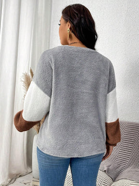 Moletom Feminino com Gola Redonda em Blocos de Cor - Soraya. Plus Size