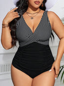 Maiô Feminino Listrado Com Detalhe Cruzado Jeilyn Plus Size