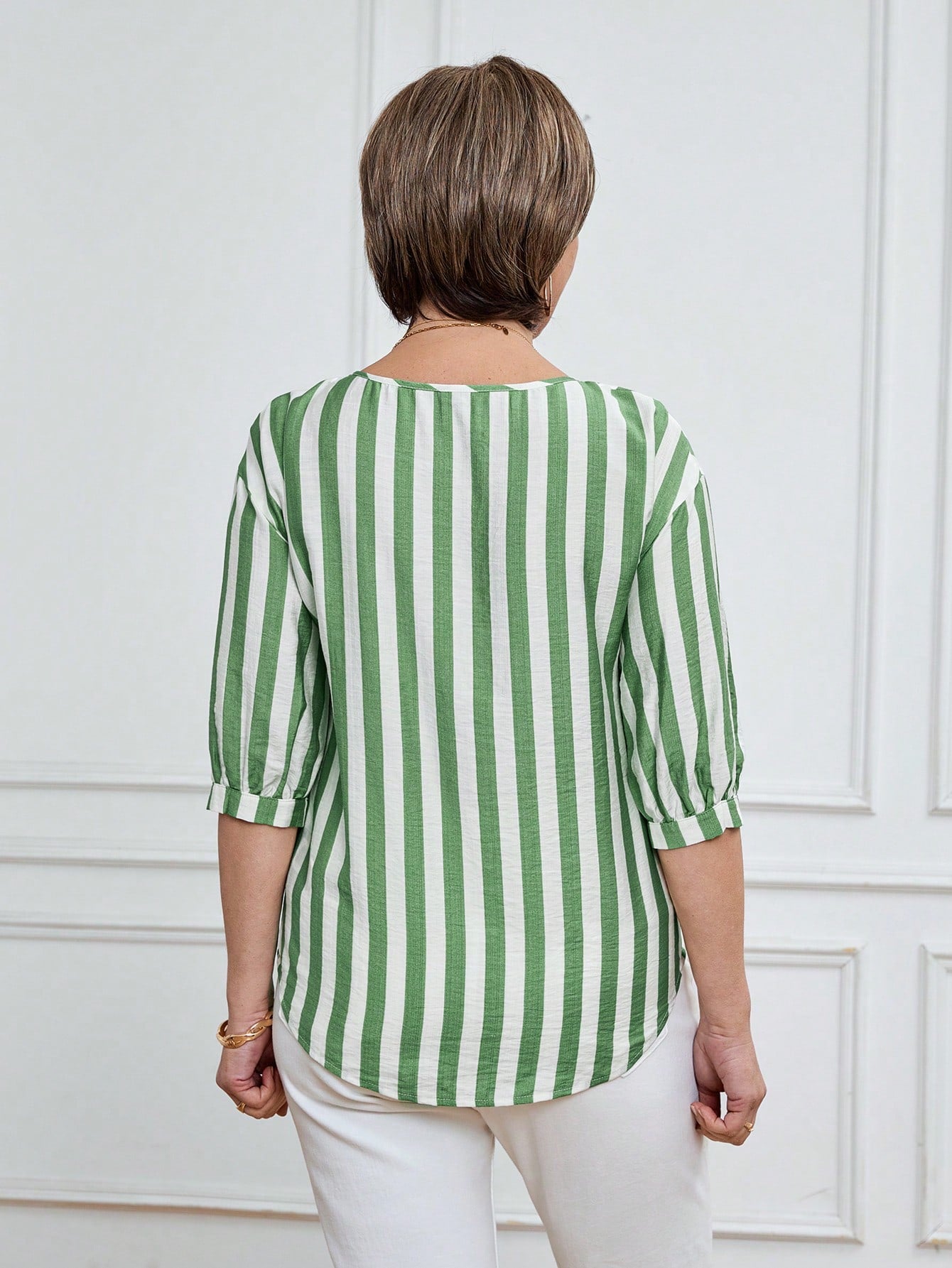 Blusa Feminina com Estampa de Poás e Corte Soltinho - Margot