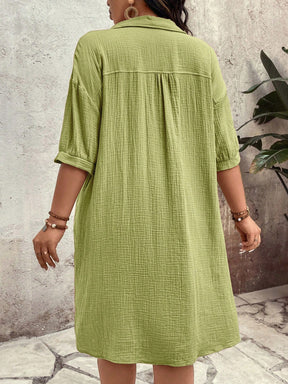 Vestido feminino casual de algodão com botões frontais Alicia. Plus Size