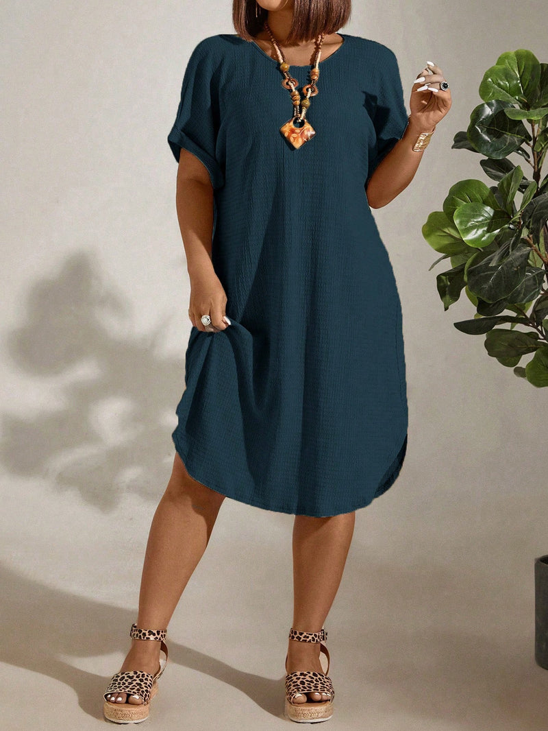Vestido Feminino com Textura Leve e Manga Morcego - Eleonora. Plus Size