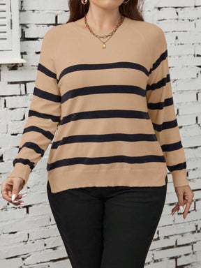 Suéter feminino listrado Eloá. Plus Size