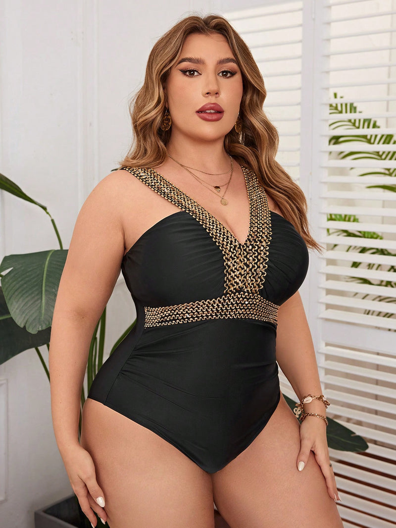 Maiô Feminino com detalhe dourado Lara Plus Size