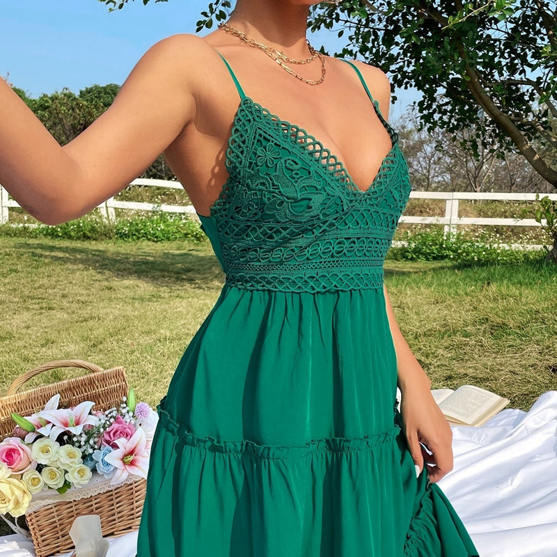 Vestido Feminino frente bordada e gola V Amalia