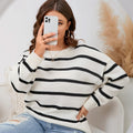 Blusa de Frio Listrada Gola Redonda Ombro Caido Plus Size