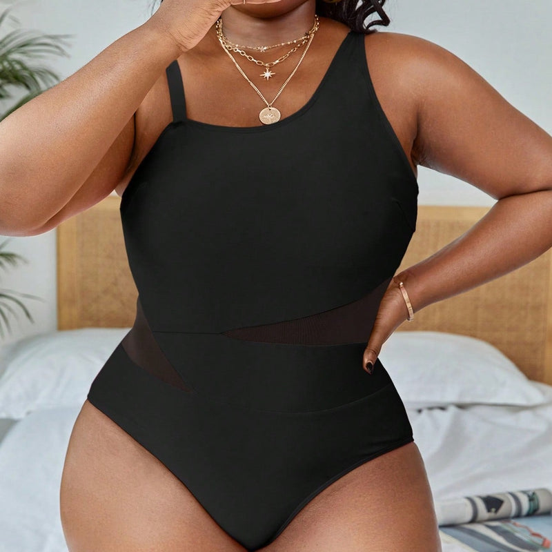 Maiô sem armação Gola Assimétrica Alanis. Plus Size